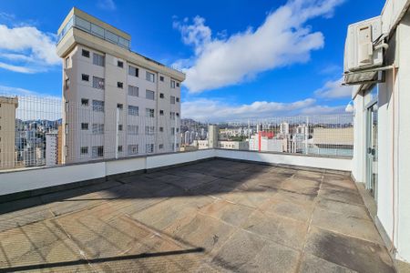 Apartamento à venda com 260m², 3 quartos e 2 vagas Apartamento à venda com 260m², 3 quartos e 2 vagasCobertura