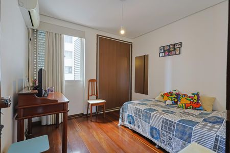 Apartamento à venda com 260m², 3 quartos e 2 vagas Apartamento à venda com 260m², 3 quartos e 2 vagasQuarto 1