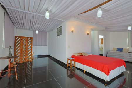 Apartamento à venda com 260m², 3 quartos e 2 vagas Apartamento à venda com 260m², 3 quartos e 2 vagasCobertura