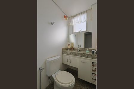 Apartamento à venda com 260m², 3 quartos e 2 vagas Apartamento à venda com 260m², 3 quartos e 2 vagasLavabo