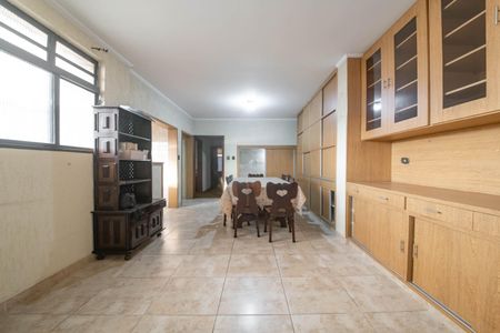 Casa à venda com 260m², 3 quartos e 9 vagasCopa