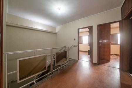 Casa à venda com 260m², 3 quartos e 9 vagasCorredor
