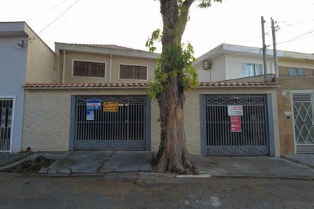 Casa à venda com 260m², 3 quartos e 9 vagasFachada