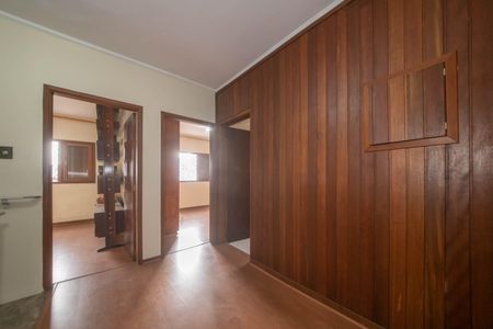 Casa à venda com 260m², 3 quartos e 9 vagasCorredor