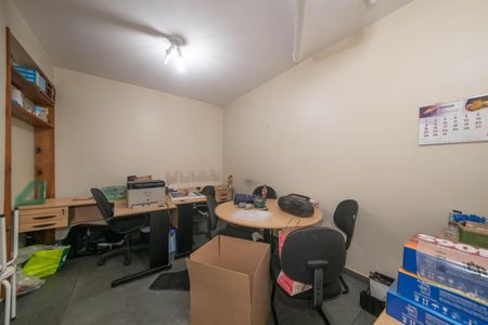 Casa à venda com 260m², 3 quartos e 9 vagasEscritório