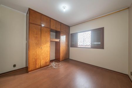 Casa à venda com 260m², 3 quartos e 9 vagasQuarto 2