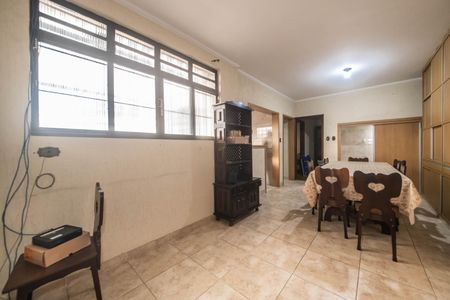 Casa à venda com 260m², 3 quartos e 9 vagasCopa