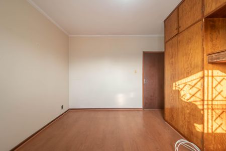 Casa à venda com 260m², 3 quartos e 9 vagasQuarto 2