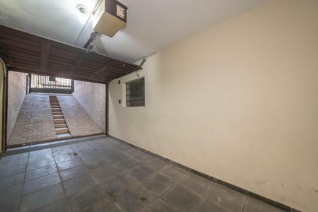 Casa à venda com 260m², 3 quartos e 9 vagasGaragem Frente