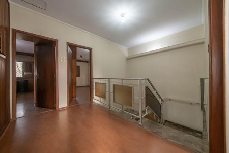 Casa à venda com 260m², 3 quartos e 9 vagasCorredor