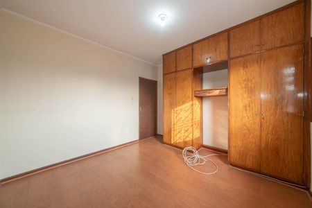 Casa à venda com 260m², 3 quartos e 9 vagasQuarto 2