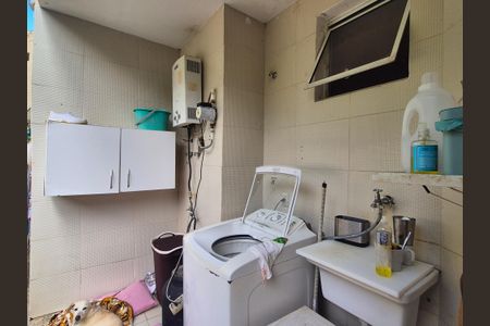 Casa à venda com 180m², 4 quartos e 1 vagaÁrea de serviço