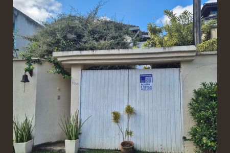 Casa à venda com 180m², 4 quartos e 1 vagaPlaca