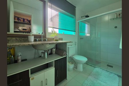 Casa à venda com 180m², 4 quartos e 1 vagaBanheiro da Suíte 2