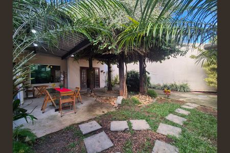 Casa à venda com 180m², 4 quartos e 1 vagaVaranda gourmet