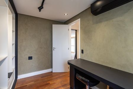 Apartamento à venda com 81m², 2 quartos e 2 vagasCloset da suíte