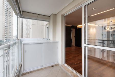 Apartamento à venda com 81m², 2 quartos e 2 vagasVaranda