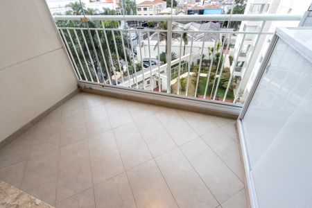 Apartamento à venda com 81m², 2 quartos e 2 vagasVaranda