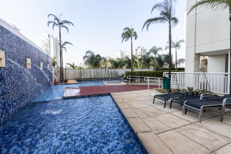 Apartamento à venda com 81m², 2 quartos e 2 vagasÁrea comum - Piscina