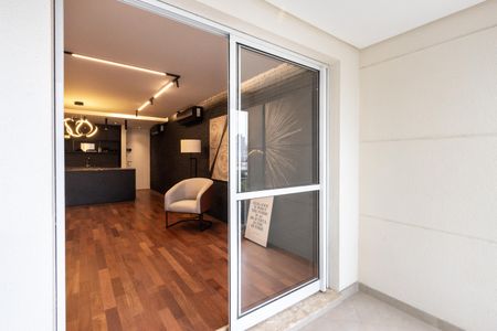 Apartamento à venda com 81m², 2 quartos e 2 vagasVaranda