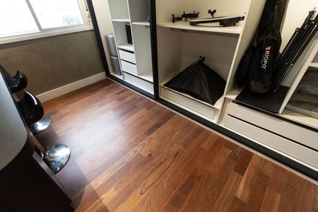 Apartamento à venda com 81m², 2 quartos e 2 vagasCloset da suíte