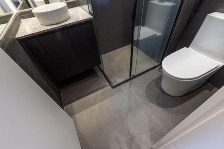 Apartamento à venda com 81m², 2 quartos e 2 vagasBanheiro da Suíte