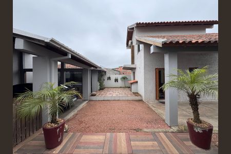 Casa à venda com 150m², 3 quartos e 2 vagasÁrea Externa