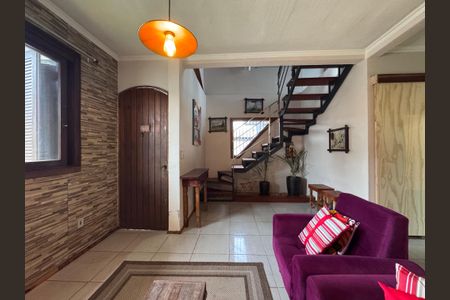 Casa à venda com 150m², 3 quartos e 2 vagasSala