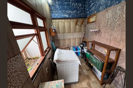 Casa à venda com 150m², 3 quartos e 2 vagasÁrea de Serviço