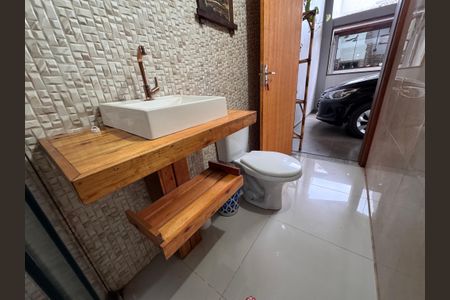 Casa à venda com 150m², 3 quartos e 2 vagasBanheiro da Garagem