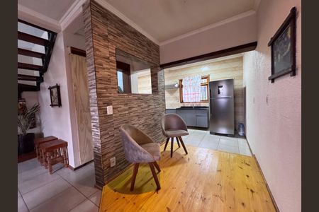 Casa à venda com 150m², 3 quartos e 2 vagasSala