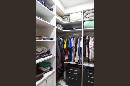 Apartamento à venda com 114m², 2 quartos e 2 vagasCloset do Quarto 2 suíte