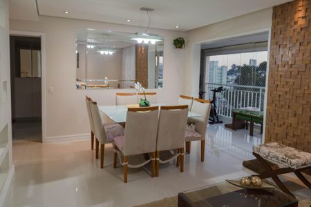 Apartamento à venda com 114m², 2 quartos e 2 vagasSala