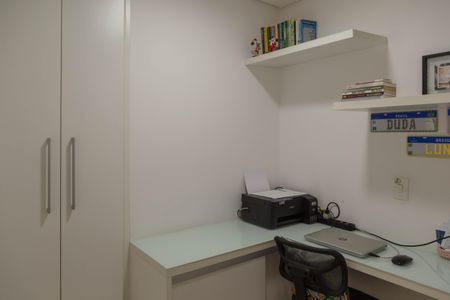 Apartamento à venda com 114m², 2 quartos e 2 vagasEscritório