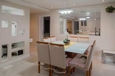 Apartamento à venda com 114m², 2 quartos e 2 vagasSala