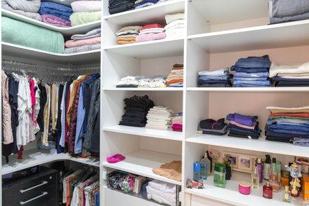 Apartamento à venda com 114m², 2 quartos e 2 vagasCloset do Quarto 2 suíte