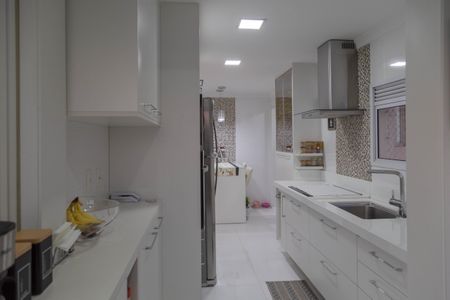 Apartamento à venda com 114m², 2 quartos e 2 vagasCozinha