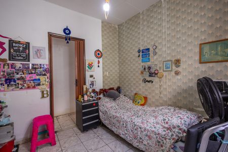 Casa à venda com 219m², 5 quartos e 3 vagas Casa à venda com 219m², 5 quartos e 3 vagasQuarto 2