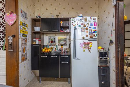 Casa à venda com 219m², 5 quartos e 3 vagas Casa à venda com 219m², 5 quartos e 3 vagasCozinha