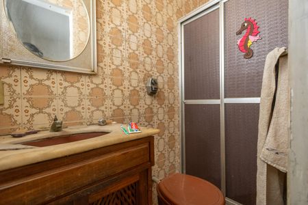 Casa à venda com 219m², 5 quartos e 3 vagas Casa à venda com 219m², 5 quartos e 3 vagasBanheiro Suite 2