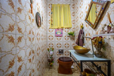 Casa à venda com 219m², 5 quartos e 3 vagas Casa à venda com 219m², 5 quartos e 3 vagasLavabo