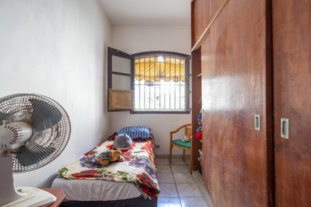 Casa à venda com 219m², 5 quartos e 3 vagas Casa à venda com 219m², 5 quartos e 3 vagasQuarto 3