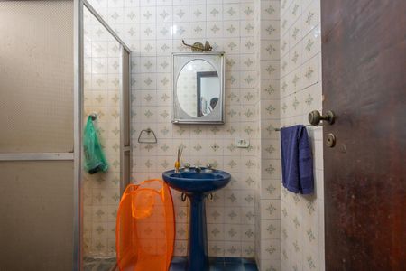 Casa à venda com 219m², 5 quartos e 3 vagas Casa à venda com 219m², 5 quartos e 3 vagasBanheiro Suite 1