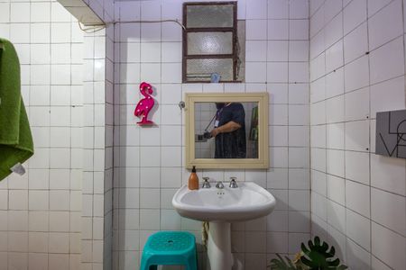 Casa à venda com 219m², 5 quartos e 3 vagas Casa à venda com 219m², 5 quartos e 3 vagasBanheiro de Serviço