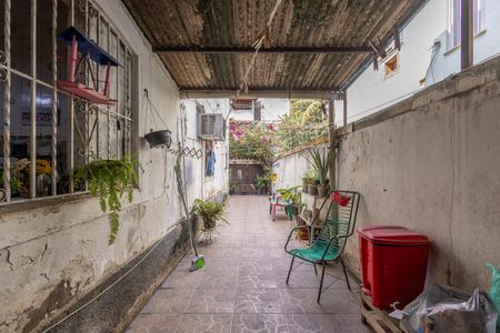 Casa à venda com 219m², 5 quartos e 3 vagas Casa à venda com 219m², 5 quartos e 3 vagasGaragem