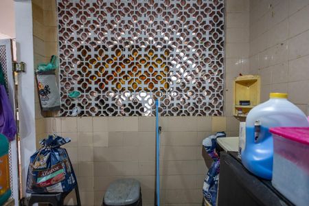 Casa à venda com 219m², 5 quartos e 3 vagas Casa à venda com 219m², 5 quartos e 3 vagasÁrea de Serviço