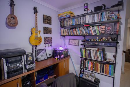 Casa à venda com 240m², 3 quartos e 2 vagasEscritório