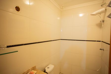 Casa à venda com 240m², 3 quartos e 2 vagasBanheiro do Quarto 2