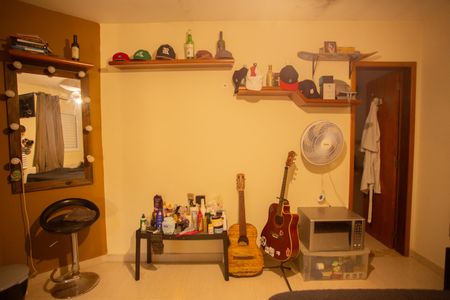 Casa à venda com 240m², 3 quartos e 2 vagasQuarto