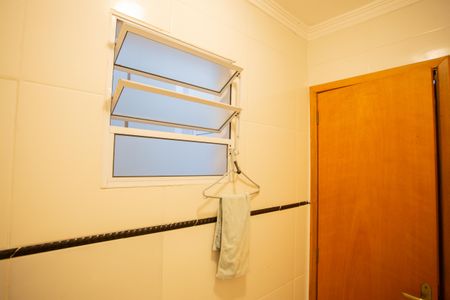 Casa à venda com 240m², 3 quartos e 2 vagasBanheiro do Quarto 2